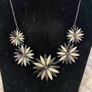 Metallic Sparkly Flower Necklace